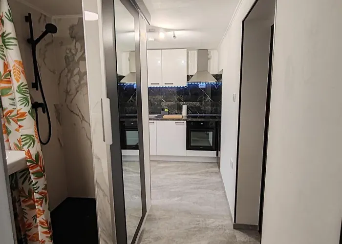 Stella Vittoria Daire *